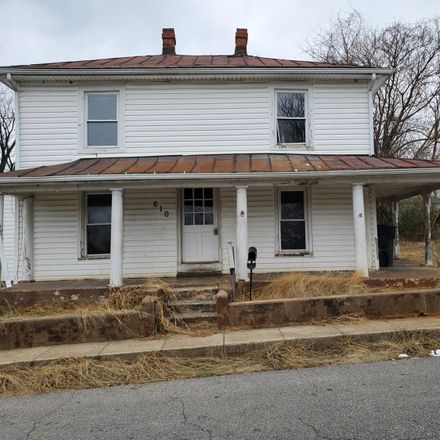 Rent this 3 bed house on 610 West Federal Street in Bedford, VA 24523
