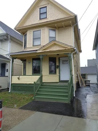 Image 3 - 202 Cottage Street, Bridgeport, CT 06605, USA - House for rent