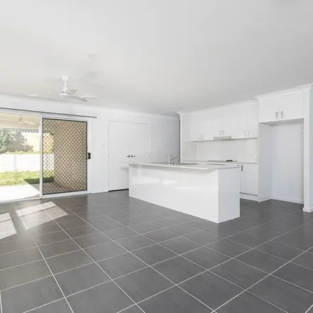 Image 4 - Glenhaven Close, Redland Bay QLD 4165, Australia - Apartment for rent