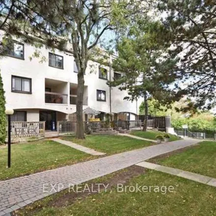 Image 9 - 1050 Falgarwood Drive, Oakville, ON L6H 2H7, Canada - Apartment for rent