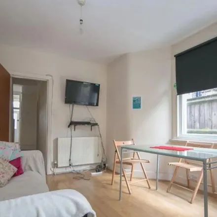 Rent this 1 bed apartment on 11 Waldeck Road in London, N15 3EP