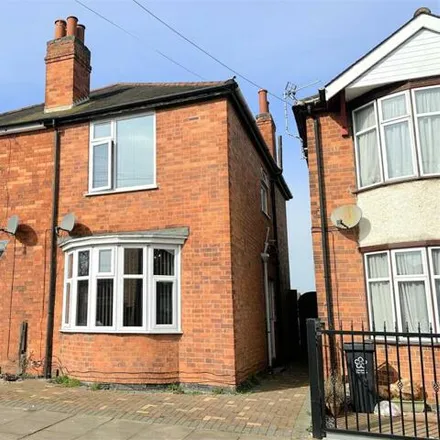 Buy this 3 bed duplex on Marston Road in Leicester, LE4 9EH