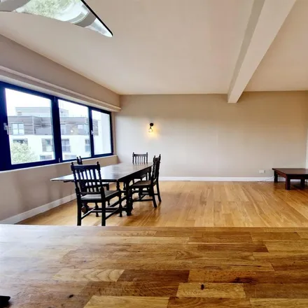 Image 4 - Mortimer House, Furmage Street, London, SW18 4GH, United Kingdom - Apartment for rent