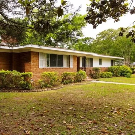 Image 2 - 3907 South Byronell Drive, Belle Chene, Mobile, AL 36693, USA - House for sale
