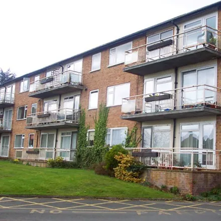 Image 3 - 9 Myring Drive, Sutton Coldfield, B75 7SD, United Kingdom - Apartment for rent