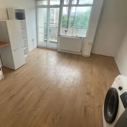 Image 3 - unnamed road, Upper Edmonton, London, N18 2XN, United Kingdom - Apartment for rent