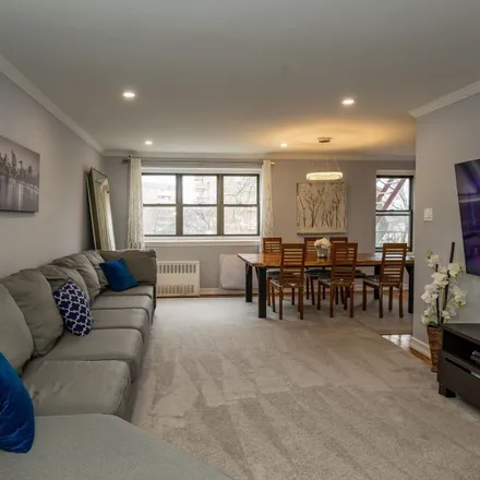 Image 6 - 85-10 151st Avenue, New York, NY 11414, USA - Condo for sale