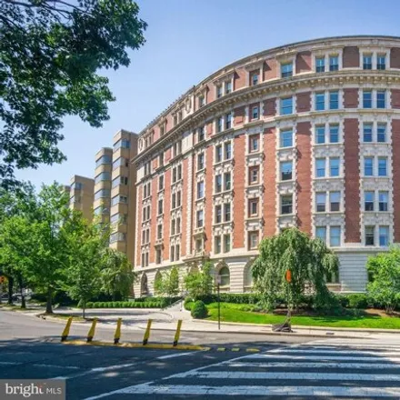 Rent this 4 bed condo on 2126 Connecticut Avenue Northwest in Washington, DC 20015