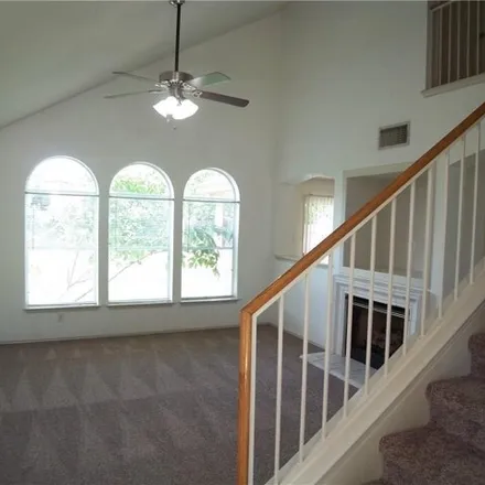 Image 3 - 1634 West Pflugerville Parkway, Round Rock, TX 78664, USA - House for rent