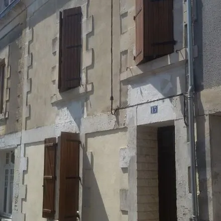 Image 3 - 5 Rue Georges Clemenceau, 85200 Fontenay-le-Comte, France - Apartment for rent