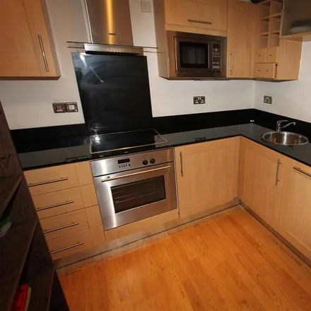 Image 2 - mackenzie house, Chadwick Street, Leeds, LS10 1PJ, United Kingdom - Apartment for rent