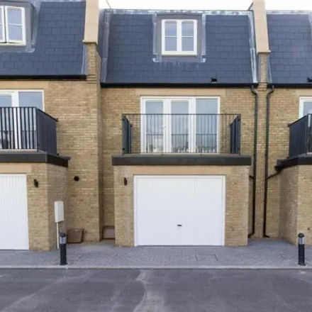 Buy this 3 bed townhouse on Park Hall Motors in Hanover Street, Canterbury