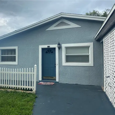 Buy this 3 bed house on 1929 Passaic Avenue in Fort Myers, FL 33901