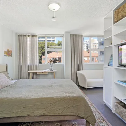 Rent this 1 bed apartment on Karingal in 5-7 Esplanade, Elizabeth Bay NSW 2011