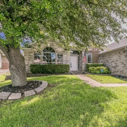 Buy this 4 bed house on 656 Engleside Drive in Arlington, TX 76018
