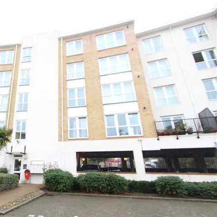 Rent this 1 bed apartment on Canal Road in Gravesend, DA12 2AW