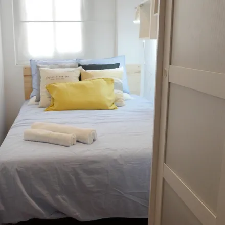 Rent this 6 bed room on Carrer de Pau Claris in 77, 08001 Barcelona