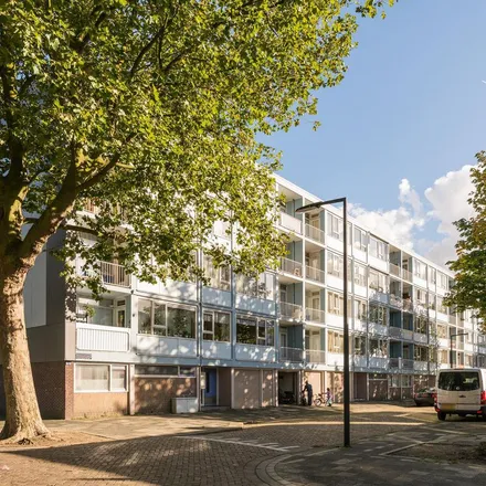 Rent this 3 bed apartment on Sonoystraat 75 in 3132 ZD Vlaardingen, Netherlands