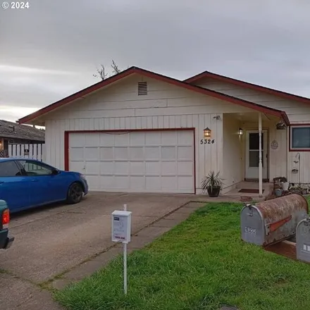 Buy this 3 bed house on 5324 B Street in Springfield, OR 97478