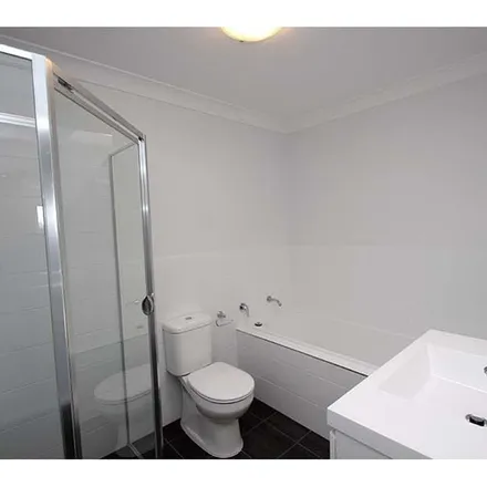 Image 5 - Longworth Avenue, Wallsend NSW 2287, Australia - Townhouse for rent