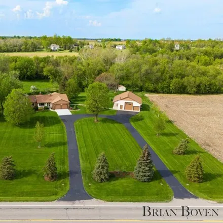 Buy this 4 bed house on 3817 Byron Road in Jamestown Charter Township, MI 49426