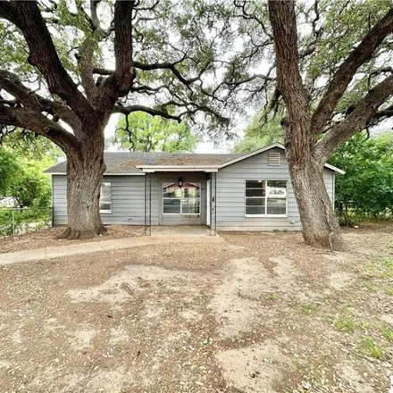 Buy this 3 bed house on 628 West 1st Avenue in Belton, TX 76513
