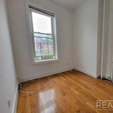 Image 8 - 274 Sumpter Street, New York, NY 11233, USA - Townhouse for rent