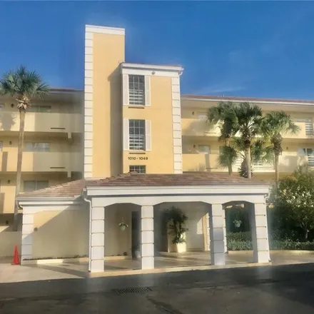 Buy this 2 bed condo on 899 Wexford Boulevard in Sarasota County, FL 34293