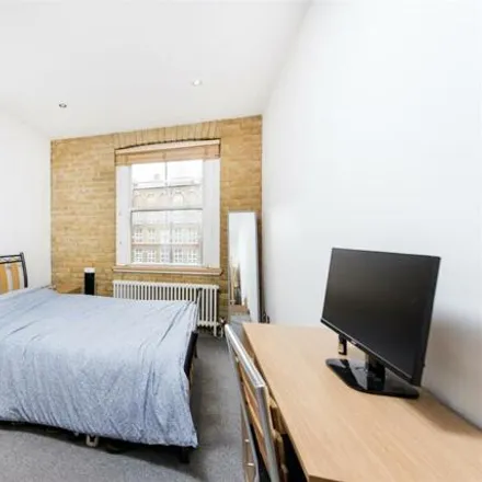 Rent this 2 bed room on Atlantis House in 92 Whitechapel High Street, Spitalfields