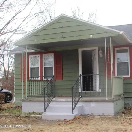 Buy this 3 bed house on 7 Hunt Avenue in Fort Edward, Washington County