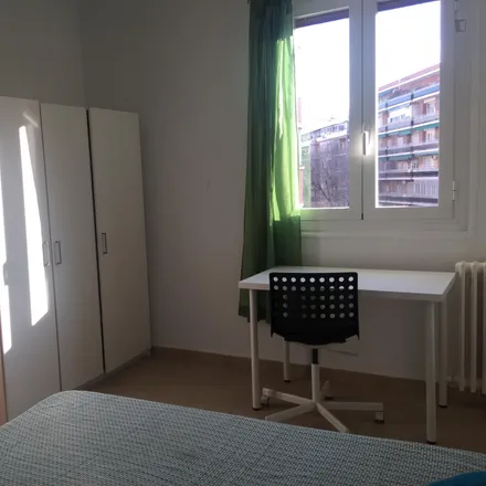 Image 2 - Calle Divino Vallés, 14, 28045 Madrid, Spain - Room for rent