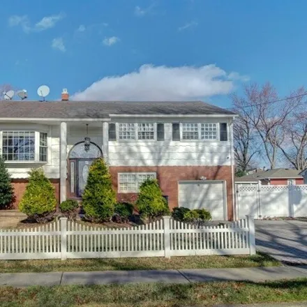 Buy this 4 bed house on 50 Dawn Drive in Port Reading, Woodbridge Township