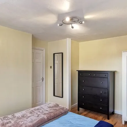 Rent this 3 bed apartment on 33 Russett Way in Birchwood Corner, Swanley