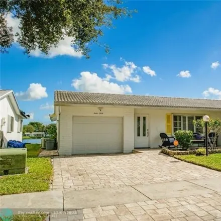 Rent this 2 bed house on West Campanelli Drive in Plantation, FL 33322