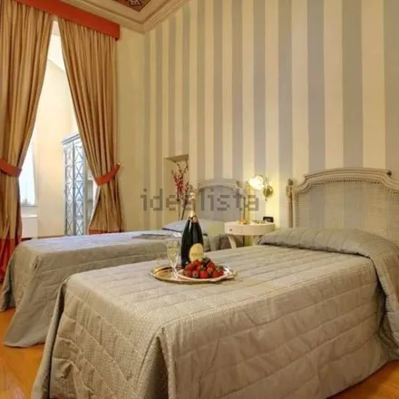 Image 2 - Via Maggio 29 R, 50125 Florence FI, Italy - Apartment for rent