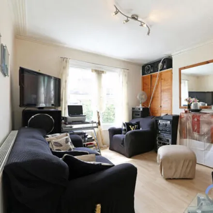 Image 6 - 30 Cato Road, London, SW4 7TW, United Kingdom - Apartment for sale