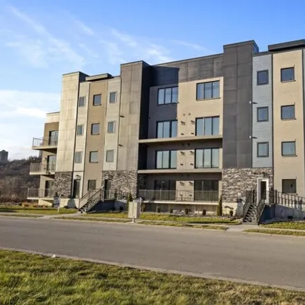 Buy this 2 bed condo on Manhattan Boulevard in Dayton, Campbell County