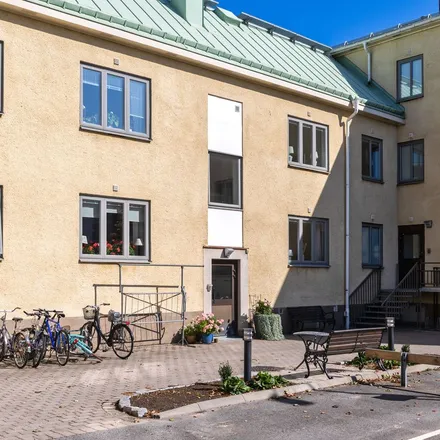 Rent this 2 bed apartment on Vikengatan 16D in 651 09 Karlstad, Sweden