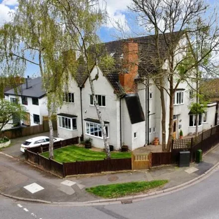Buy this 6 bed duplex on Landcross Drive in Northampton, NN3 3LN