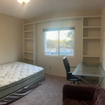 Rent this 1 bed room on Foothill Country Day School in 1035 Harrison Avenue, Claremont