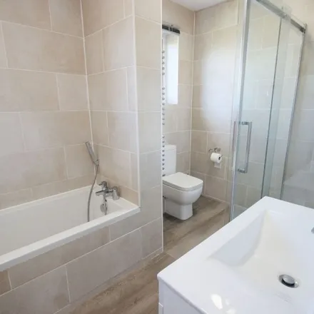 Image 4 - Winchester Road, London, BR2 0PZ, United Kingdom - Apartment for rent