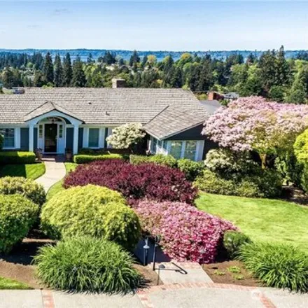 Buy this 5 bed house on 9529 Vineyard Crest in Bellevue, WA 98004