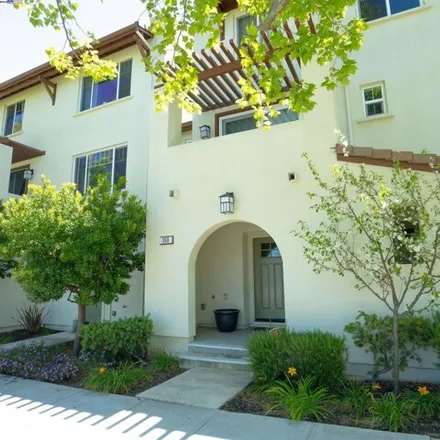 Buy this 2 bed condo on 2836 Bisono Way in San Mateo, CA 94403