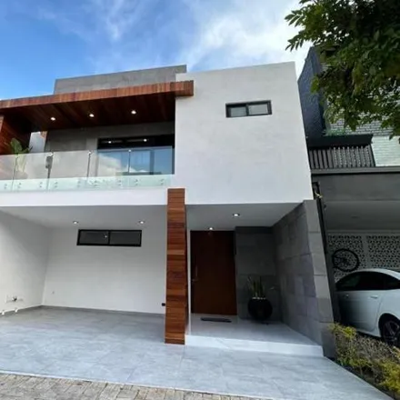 Buy this 3 bed house on Boulevard Cuernavaca in Lomas de Angelópolis, 72940 Santa Clara Ocoyucan
