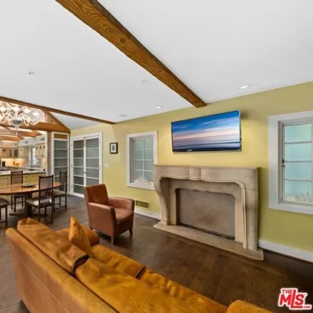 Image 9 - 1326 Benedict Canyon Drive, Beverly Hills, CA 90210, USA - House for sale