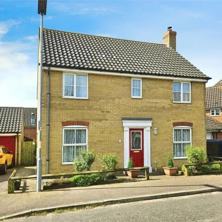 Buy this 4 bed house on Wood Avens Way in Wymondham, NR18 0XP