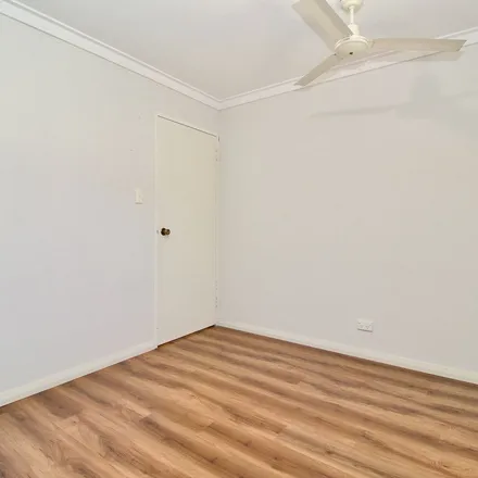 Image 9 - Oakdale Close, Safety Bay WA 6169, Australia - Apartment for rent