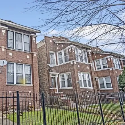 Buy this 7 bed house on 5330 West Monroe Street in Chicago, IL 60644