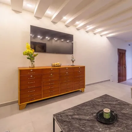 Rent this 3 bed apartment on 06010 Mexico City