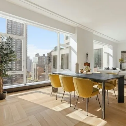 Buy this 3 bed condo on 155 East 86th Street in New York, NY 10028